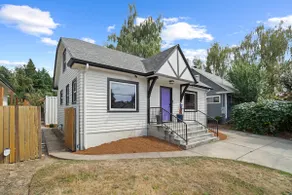 SE Portland Cottage in the City - Image 3