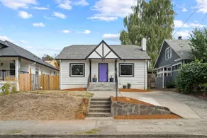 SE Portland Cottage in the City - Image 2