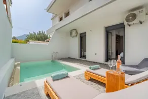 Poseidon close to the beach - Image 2