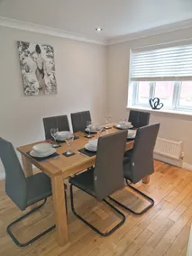 Hereford - Finch House - Modern 4 Bedroom House Located in South Hereford, Dog Friendly With Nearby Countryside, Pool Table, Sleeps up to 10 Guests - Hosted by RENTMYHOUSE - Image 5