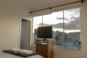 Spacious apartment with en-suite rooms - Image 5