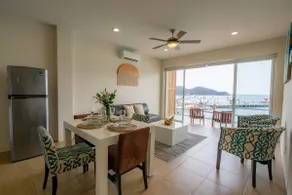Ocean view suite with 2 queen size beds - Image 5