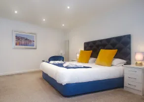 The Coach House - Image 3