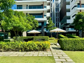 Absolutely Beachfront Family Condo - Image 3
