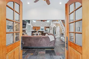 Birchwood Cottage| Hot Tub+Walk to Beach - Image 2