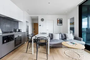 2Bedrooms 2bathrooms Cosy Apartment w/parking - Image 2