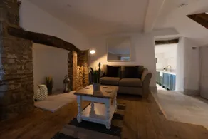 Cosy Country Townhouse in Woodstock - Image 5