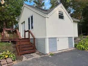 Cottage Near the Sea, private with deck - Image 2