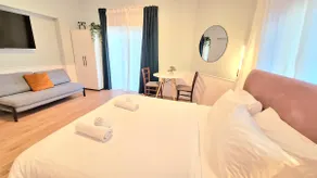 JAKO Boutique & Balcony 6 - Image 3
