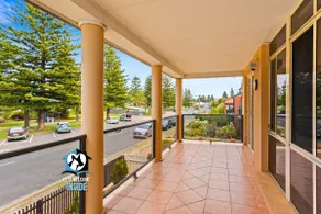 Luxury Ocean Front 3BR Home in Central Victor - Image 5