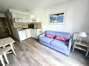 Studio with balcony and parking facing the slopes - Image 2