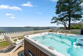 The Beach Retreat is a cozy beach Villa with Hottub overlooking a private beach. - Image 4
