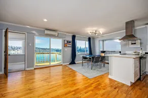 Waterfront Home with Stunning Views in Bremerton - Image 2