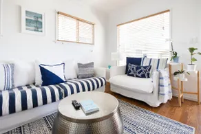 Airy Beach Apt! Less than 100 steps from the water - Image 3