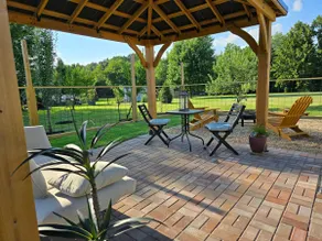 Rustic digs on acreage Near Mt Hebron Park, Rogers - Image 2