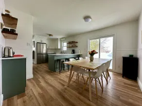Quaint country cottage by the Bay - Image 3