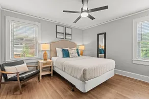 Cozy 2BR Near Furman & Downtown, Fenced Yard - Image 4