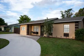 Full House in West Boca - Image 5
