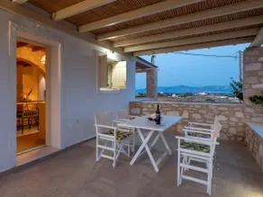 Trip's House: εξοχικό σπίτι με θέα στη θάλασσα. - Image 2