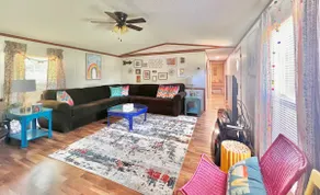 Float and stay at a Private Hippie Haven! - Image 2