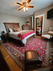 Cheerful 3 bedroom 1910 Craftsmen Bungalow - Image 5