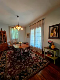 Cheerful 3 bedroom 1910 Craftsmen Bungalow - Image 3