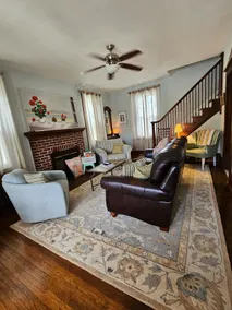 Cheerful 3 bedroom 1910 Craftsmen Bungalow - Image 4