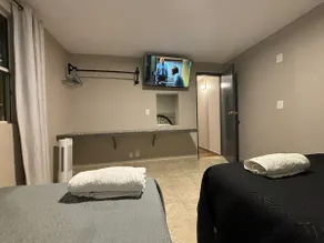 Cozy 1-Bedroom Apartment - Image 4