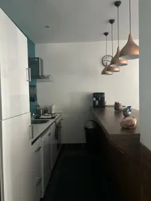 MODERN DESIGN HOUSE AND FREE PARKING - Image 5
