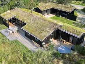 Cottage in the middle of protected nature, near forest and beach - Image 2