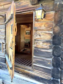 Cozy little house in the courtyard - unique place - Image 3