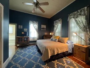 2BR, 2Bth Caldwell Cottage sleeps 6 - Image 2