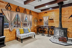 Tall Pines Escape - Image 4