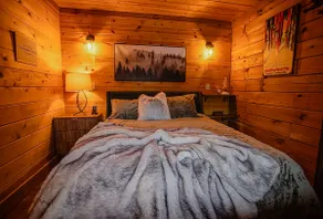 Snowshoe Cabin Hot Tub, Sauna, 15 min to Ski Lifts - Image 5
