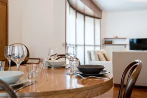 Spacious bright apartment near city center and Como lake with air conditioning - Image 2