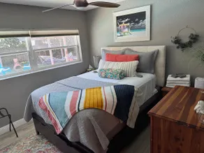Beach house with heated pool one block to ocean! - Image 5