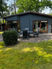 Double chalet with large free garden in Beekbergen - Image 4