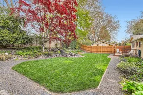 Entire home: Charming Home with Beautiful Yard - Image 2