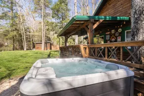Cabin By The Creek! Inground Pool! Spa! - Image 3