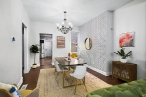 4BR Walk to Downtown, Free Parking - Image 4