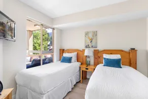 Tyndall | Luxe 2.5 bedroom | Main Whistler Village - Image 4