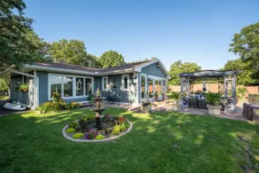 Castle Vue Villa & Outdoor Oasis (River Views) - Image 4