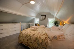 Ruby's Cottage – stone cottage, hot tub & sauna - Image 2