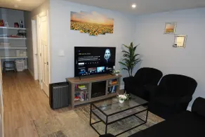 Comfy Clean 5* Location Workspace~Ethernet~Parking - Image 3