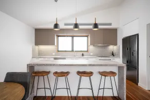 Bowen Townhouse - Art House Townhouses - Image 2
