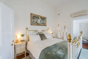 Romantic Heritage Escape, Fireplace, Cosy, Private - Image 4
