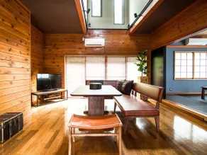 Enjoy a BBQ in the 1200-square-meter forest.- 4LDK Resort Cottage - Image 3