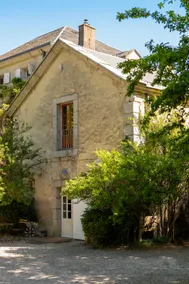 Independent cottage with heated pool - Image 2