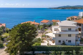 Luxury Seafront Villa with Rooftop Pool & Stunning Sea Views - Image 4