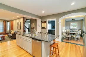 47km from World Cup! Spacious Homebase Awaits You - Image 3